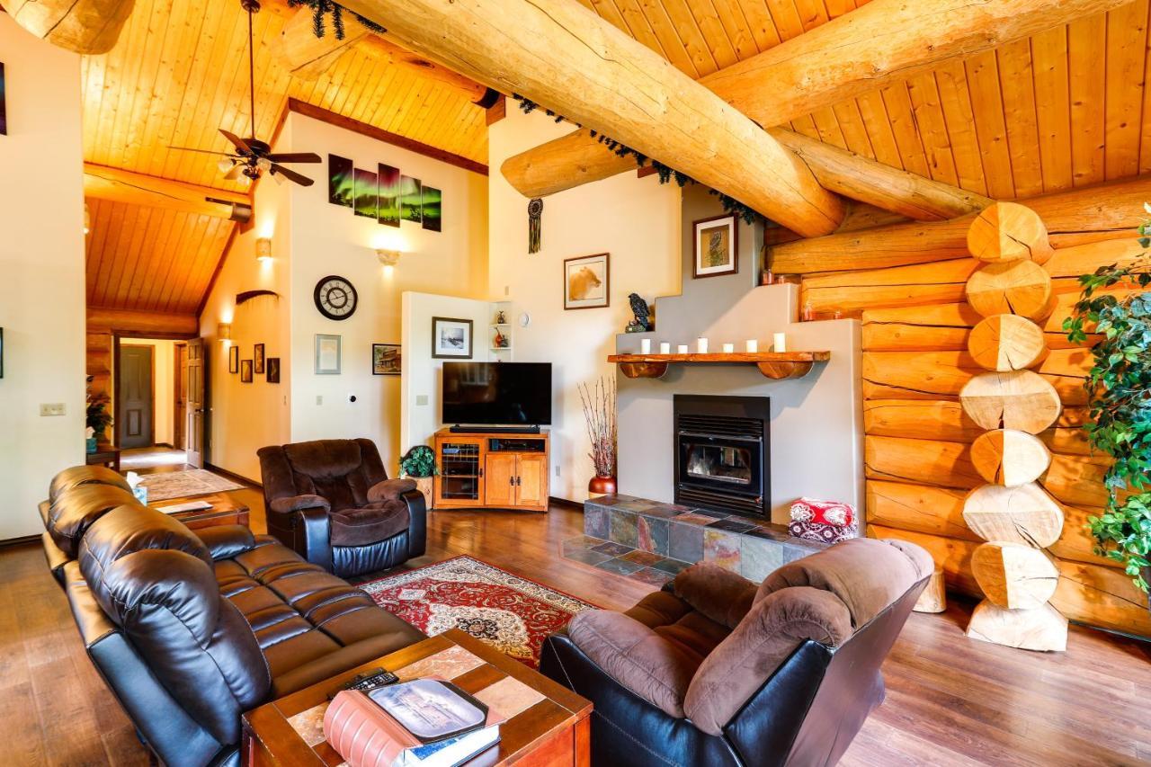 Riverside Log Cabin On-Site Aurora Viewing! North Pole 외부 사진
