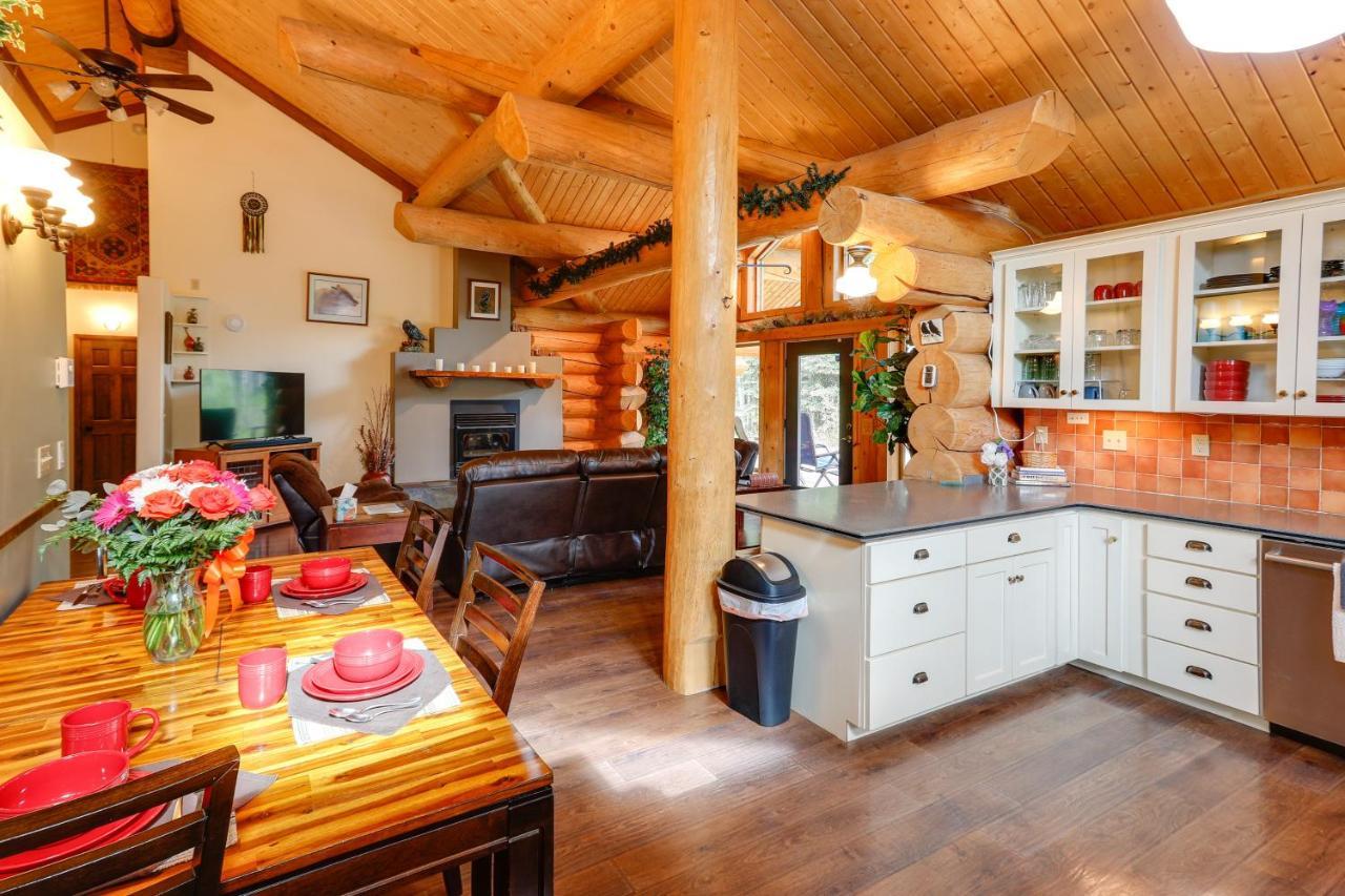 Riverside Log Cabin On-Site Aurora Viewing! North Pole 외부 사진