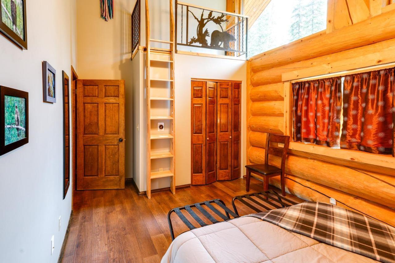 Riverside Log Cabin On-Site Aurora Viewing! North Pole 외부 사진